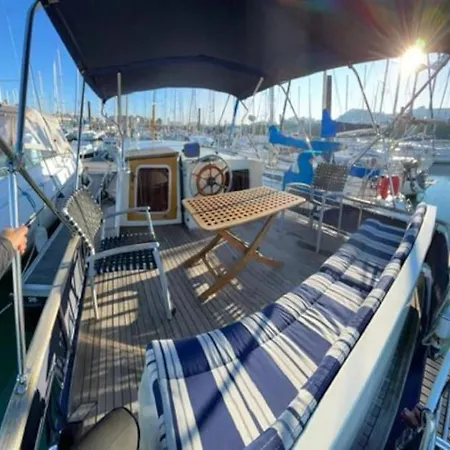 Sejour Insolite- Bateau Hotel- La Rochelle 라로셸