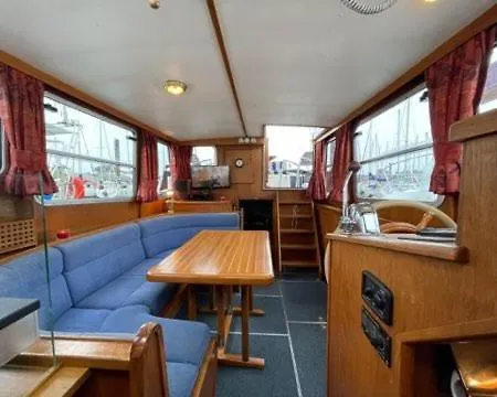 보트호텔 Sejour Insolite- Bateau Hotel- La Rochelle *