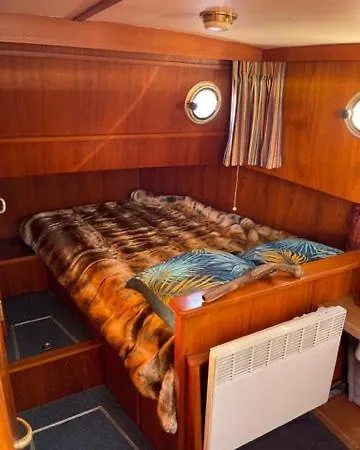보트호텔 Sejour Insolite- Bateau Hotel- La Rochelle