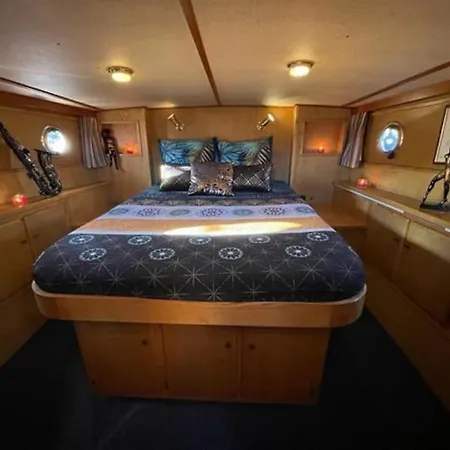 Πλωτό κατάλυμα Sejour Insolite- Bateau Hotel- La Rochelle Λα Ροσέλ