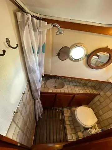 Sejour Insolite- Bateau Hotel- La Rochelle *